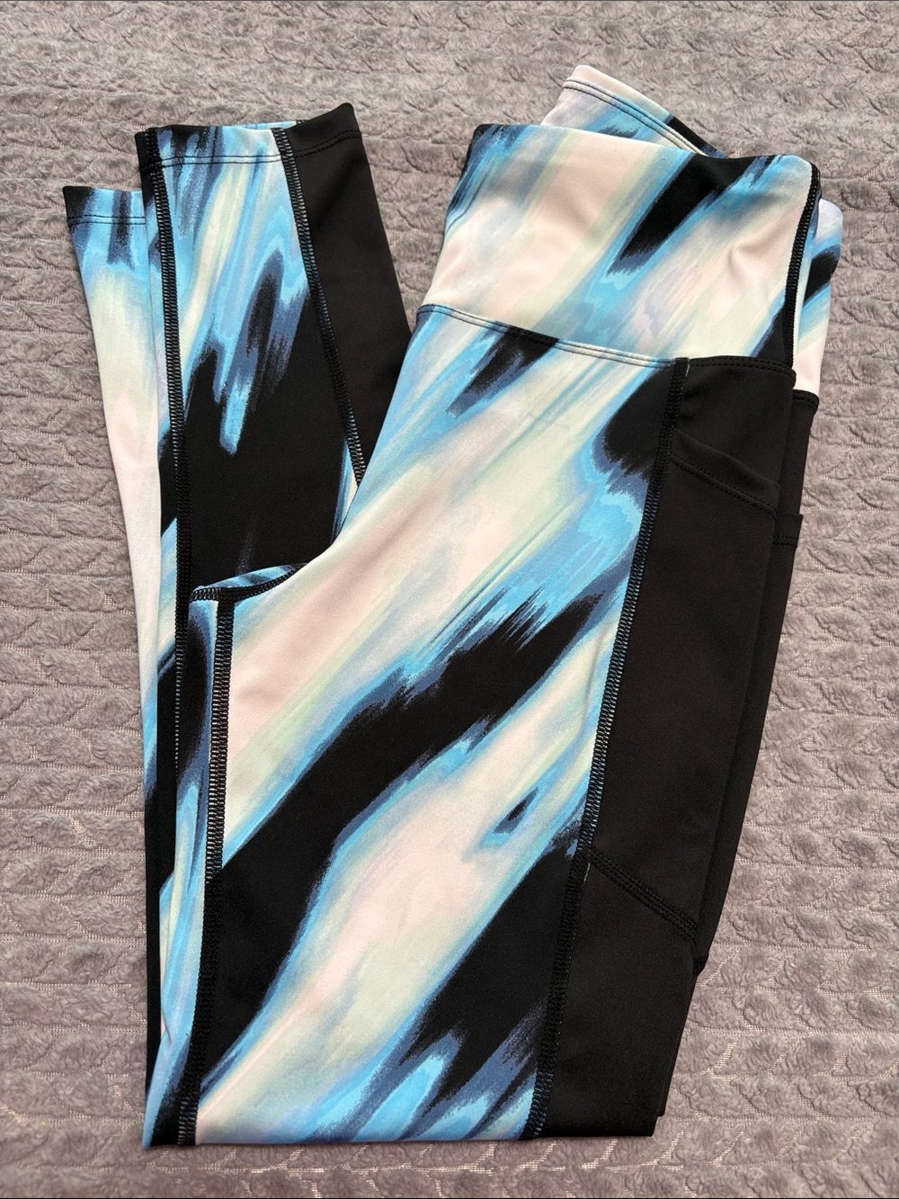LuLaRoe Black, Blue & White Abstract Active Leggings